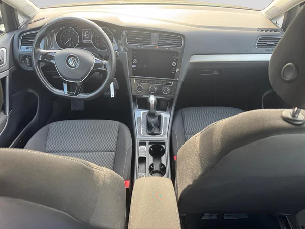VOLKSWAGEN Golf VII (2017) — foto 14 van 18
