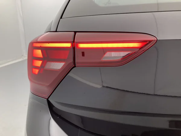 VOLKSWAGEN Polo (2024) — foto 11 van 36