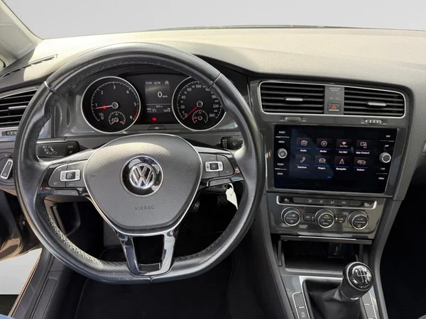 VOLKSWAGEN Golf VII Dsl (2018) — foto 18 van 21