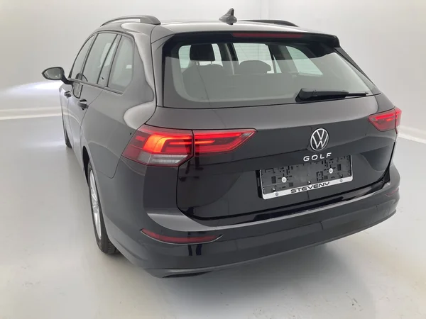 VOLKSWAGEN Golf Variant VIII (2023) — foto 14 van 36