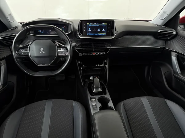 PEUGEOT e-2008 (2020) — foto 31 van 31