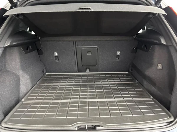VOLVO XC40 (2020) — foto 18 van 29
