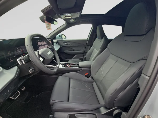 AUDI Q3 SUV (2025) — foto 3 van 24