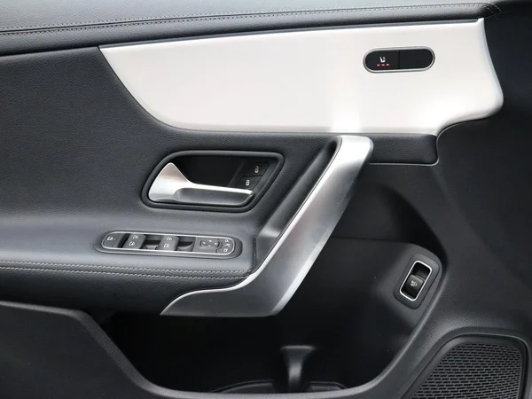 Mercedes-Benz CLA (2023) — foto 3 van 30