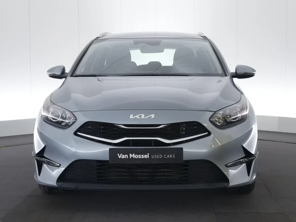 Kia cee'd (2024) — foto 23 van 29