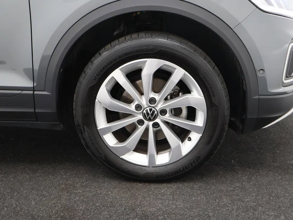 VOLKSWAGEN T-Roc (2024) — foto 25 van 26