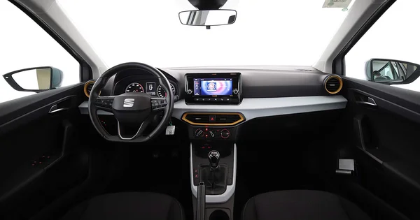 Seat Arona (2022) — foto 8 van 48