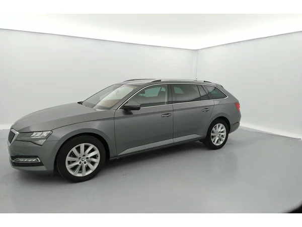 SKODA Superb Combi (2021) — foto 34 van 36