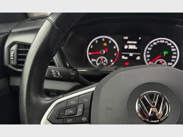 VOLKSWAGEN T-Cross (2019) — foto 10 van 24