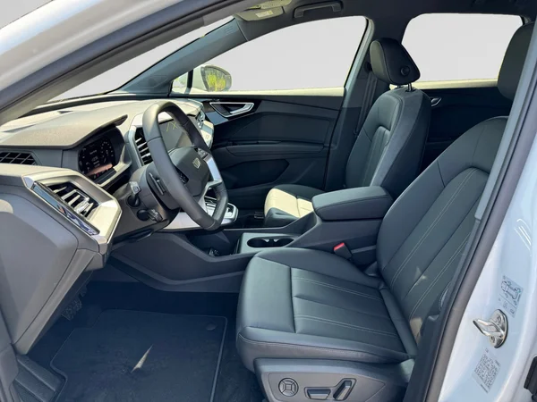 AUDI Q4 e-tron (2025) — foto 19 van 21