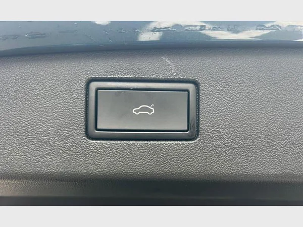 Volkswagen Tiguan (2024) — foto 14 van 22