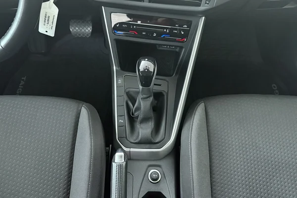 Volkswagen Taigo (2024) — foto 4 van 17