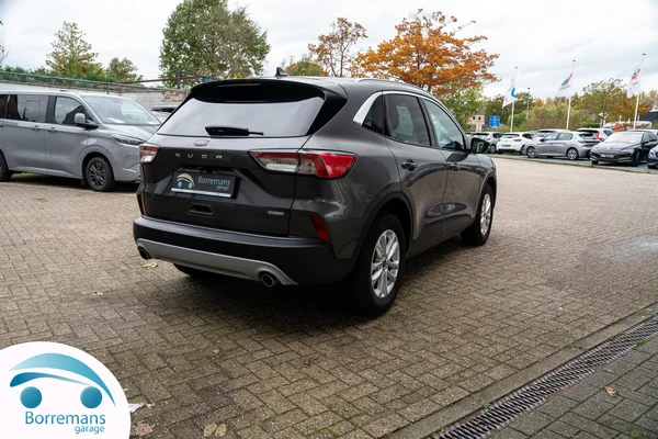 Ford Kuga (2022) — foto 32 van 33