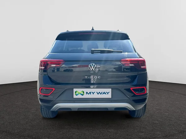 VOLKSWAGEN T-Roc (2022) — foto 13 van 16