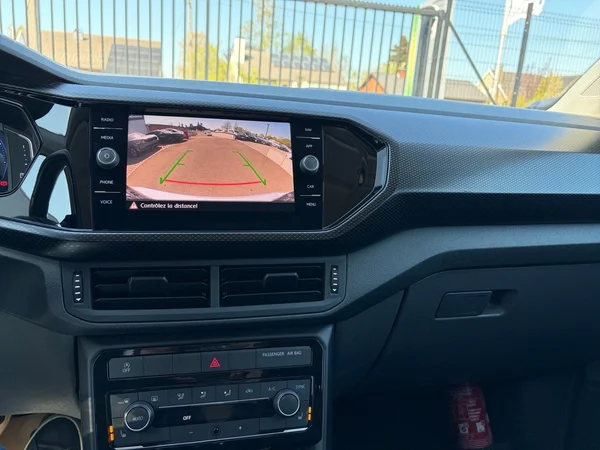 VOLKSWAGEN T-Cross (2019) — foto 3 van 11