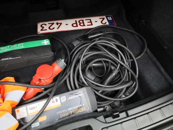 Volvo XC40 (2023) — foto 4 van 41