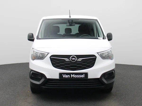 Opel Combo Life (2022) — foto 23 van 34