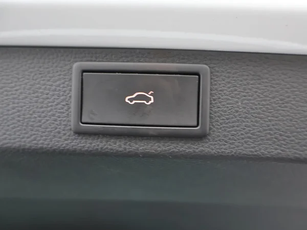 Škoda Karoq (2022) — foto 7 van 24