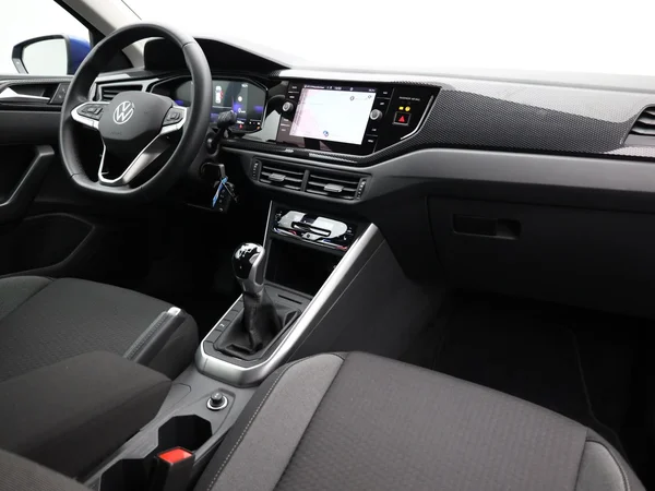 VOLKSWAGEN Polo (2024) — foto 13 van 19