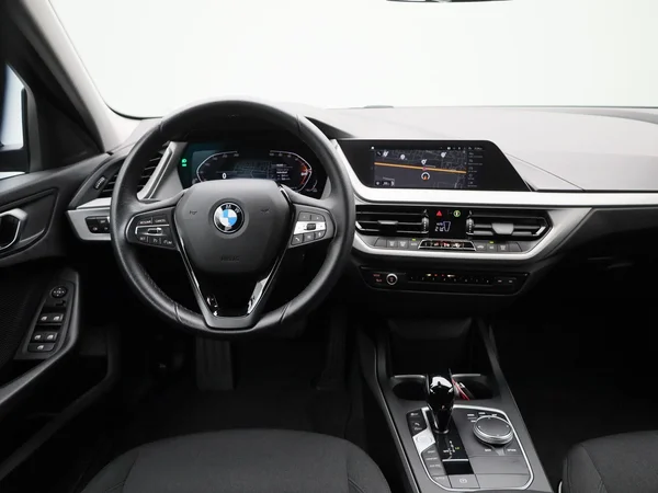 BMW 1 Reeks (2023) — foto 37 van 39