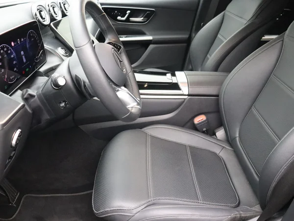 Mercedes-Benz GLC (2025) — foto 3 van 30