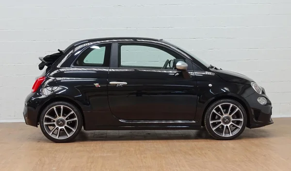 Fiat 500C (2024) — foto 20 van 24