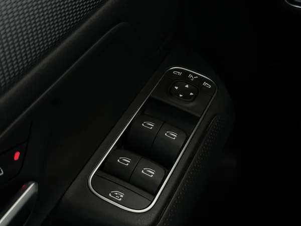 MERCEDES GLA 250 (2021) — foto 19 van 32