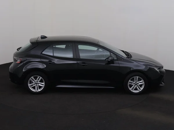 TOYOTA Corolla (2022) — foto 24 van 28