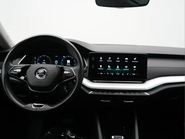 SKODA Octavia Combi (2021) — foto 10 van 41