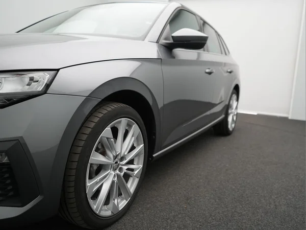 SKODA Scala (2024) — foto 28 van 29