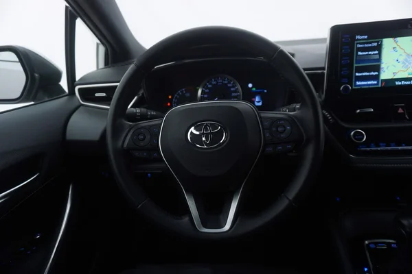 Toyota Corolla SW Hybrid (HEV) (2022) — foto 7 van 35