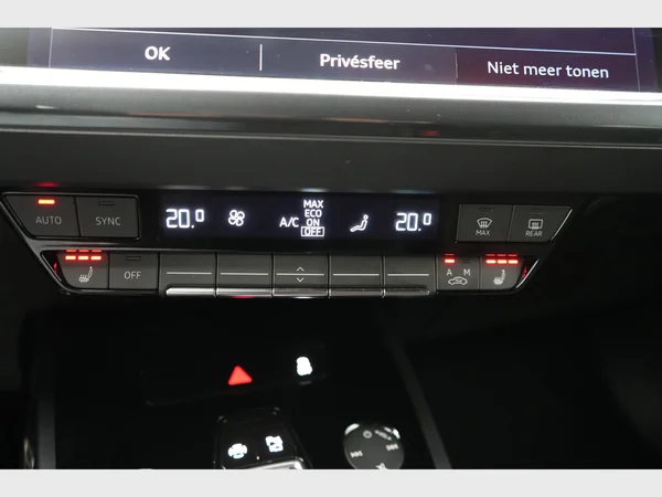 AUDI Q4 e-tron (2023) — foto 8 van 31