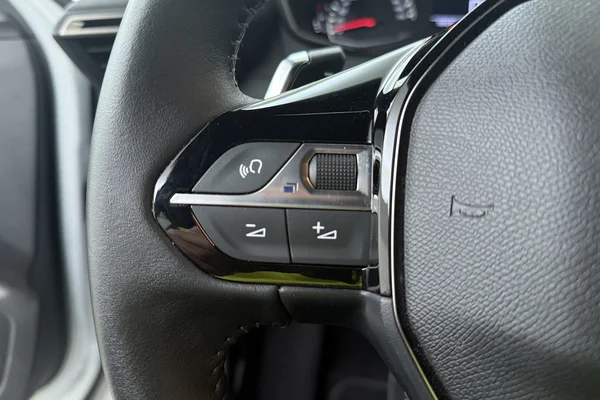 Peugeot 2008 (2025) — foto 5 van 16