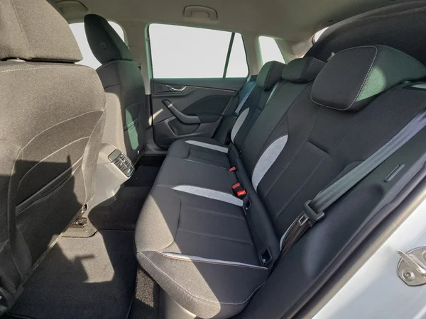 SKODA Kamiq (2026) — foto 2 van 24