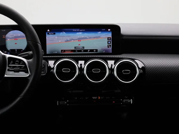 Mercedes-Benz CLA (2021) — foto 40 van 40