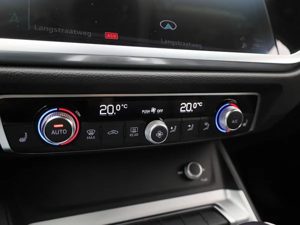 Audi Q3 (2022) — foto 18 van 38