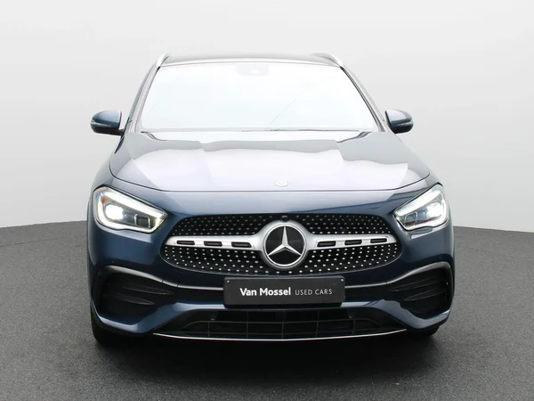 Mercedes-Benz GLA (2022) — foto 23 van 30