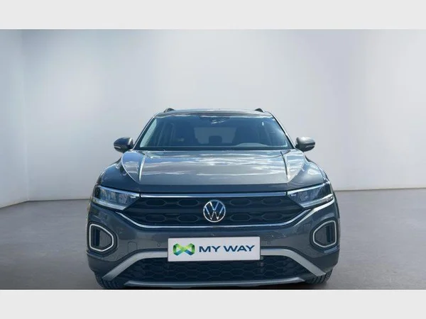 Volkswagen T-Roc (2023) — foto 23 van 29