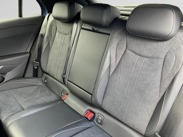 VOLKSWAGEN T-Roc (2026) — foto 2 van 24