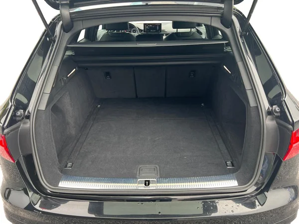 AUDI A4 Avant (2022) — foto 6 van 18