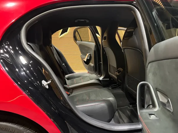 Mercedes-Benz A (2021) — foto 11 van 25