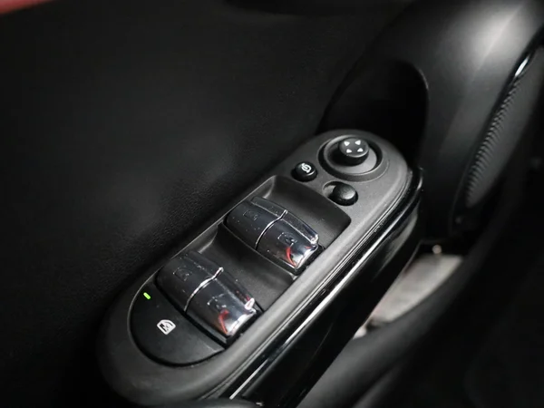 MINI Cooper (2022) — foto 15 van 40