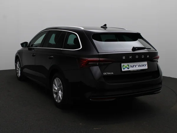 SKODA Octavia Combi (2026) — foto 6 van 17