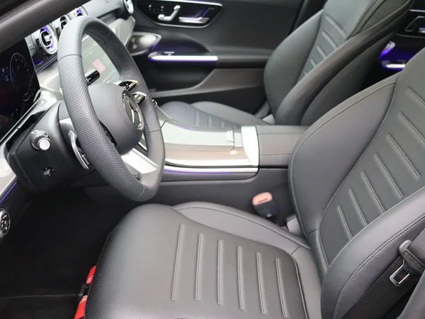Mercedes-Benz C-Klasse (2026) — foto 7 van 29
