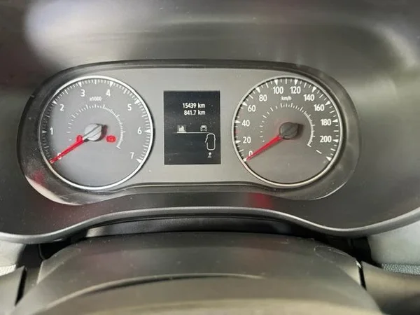 Dacia Sandero Stepway (2024) — foto 2 van 16
