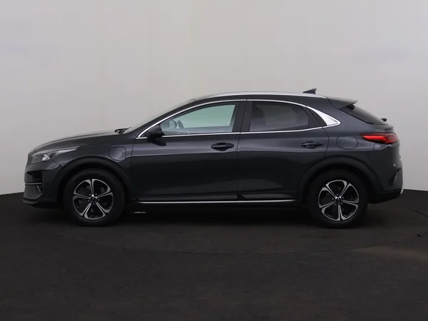 KIA Cee'd (2022) — foto 12 van 30