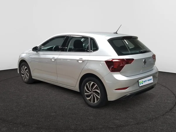 VOLKSWAGEN Polo (2024) — foto 16 van 22
