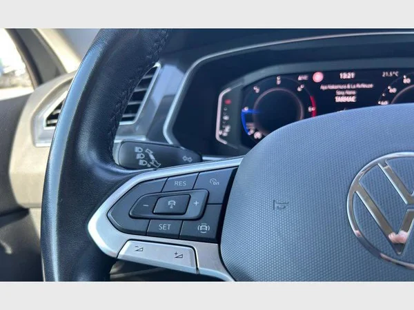 Volkswagen Tiguan (2022) — foto 14 van 29
