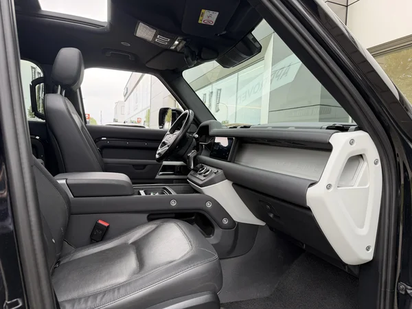 Land Rover Defender (2022) — foto 20 van 31