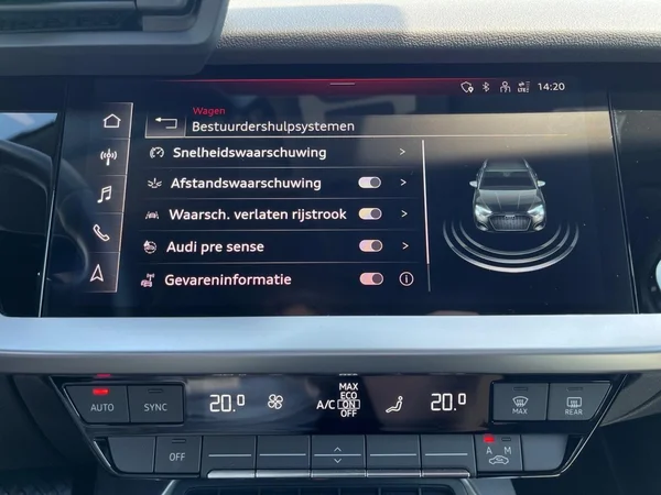 AUDI A3 Sportback (2024) — foto 6 van 22